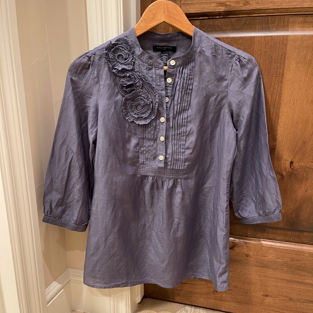 Banana Republic grey silk blend blouse xs